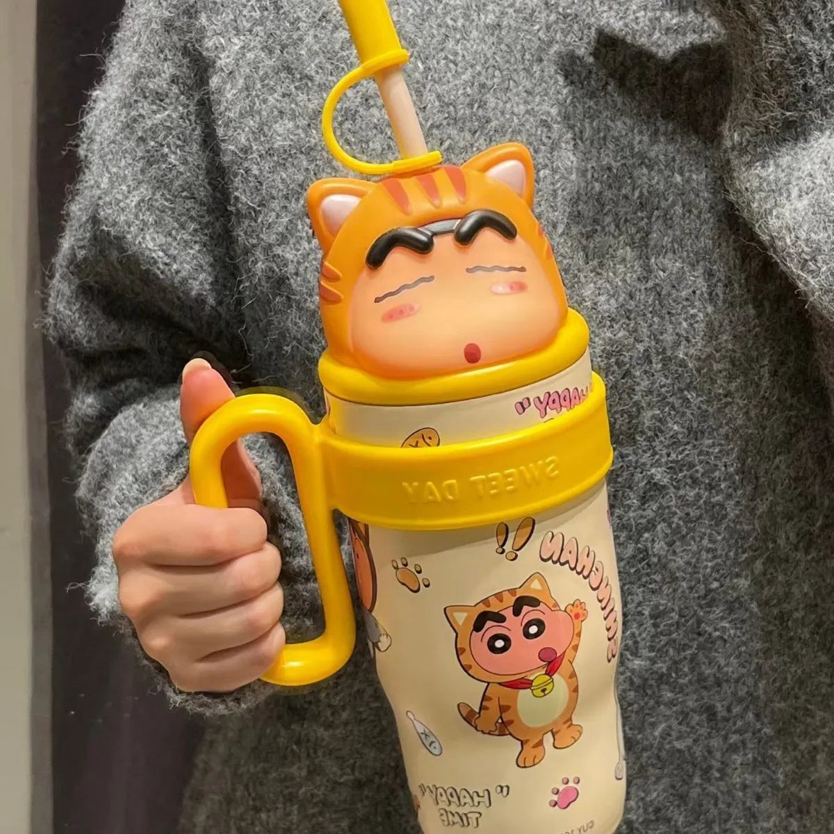800ML Crayon Shin-Chan Stainless Steel Thermos Cup – Large Capacity with Handle & Straw for Kids