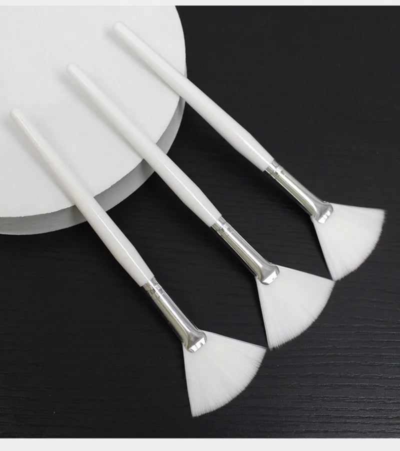 Fan Shape Foundation Makeup Brushes – 10/20/50pcs Multifunctional for Face Mask & Beauty Tools