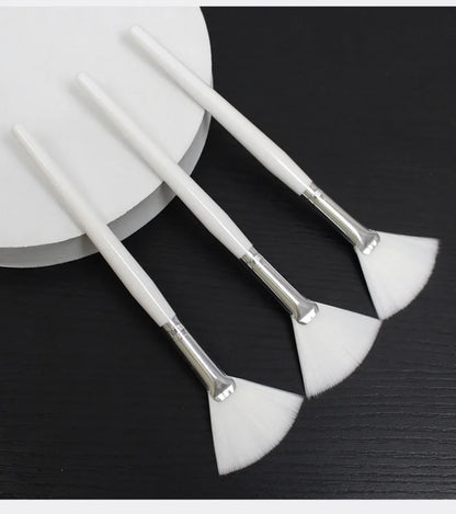 Fan Shape Foundation Makeup Brushes – 10/20/50pcs Multifunctional for Face Mask & Beauty Tools