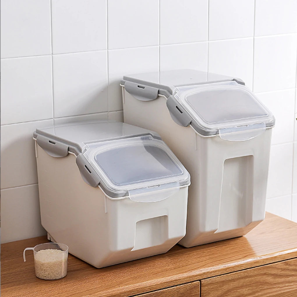 Dog Food Storage Container with Roller Base & Measuring Cup – Leakproof & Mothproof