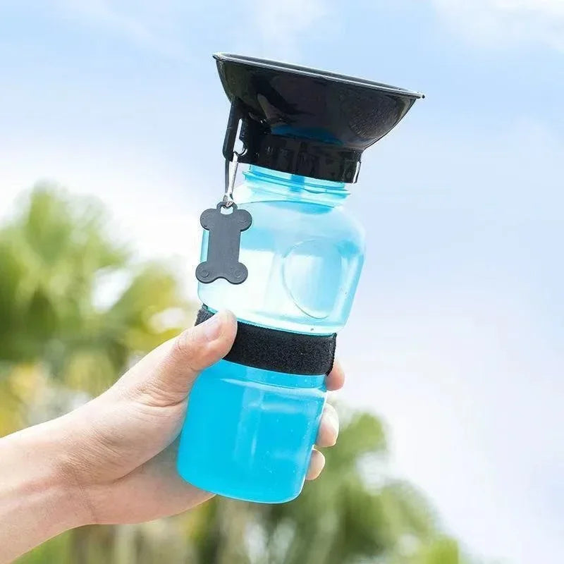500ml Outdoor Portable Pet Water Bottle – Travel Feeder Cup for Dogs & Cats