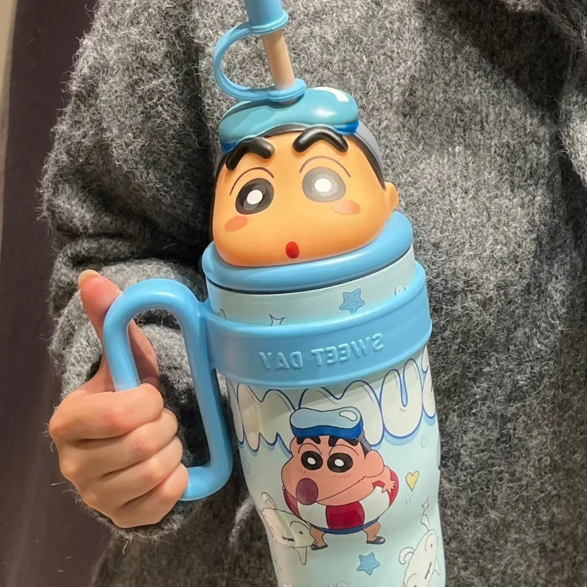 800ML Crayon Shin-Chan Stainless Steel Thermos Cup – Large Capacity with Handle & Straw for Kids