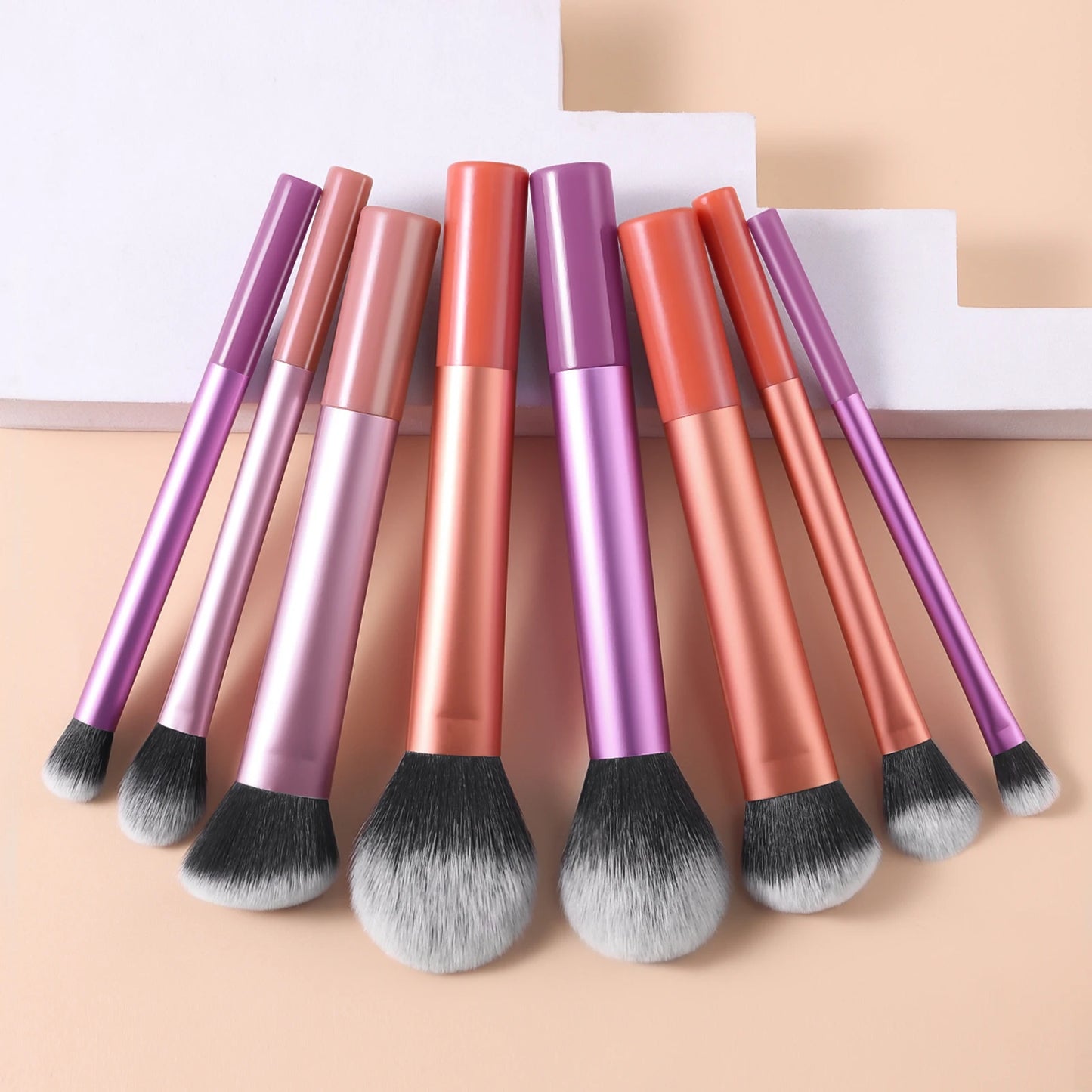 8pcs Portable Makeup Brush Set – Multifunctional Plastic Brushes for Daily Use