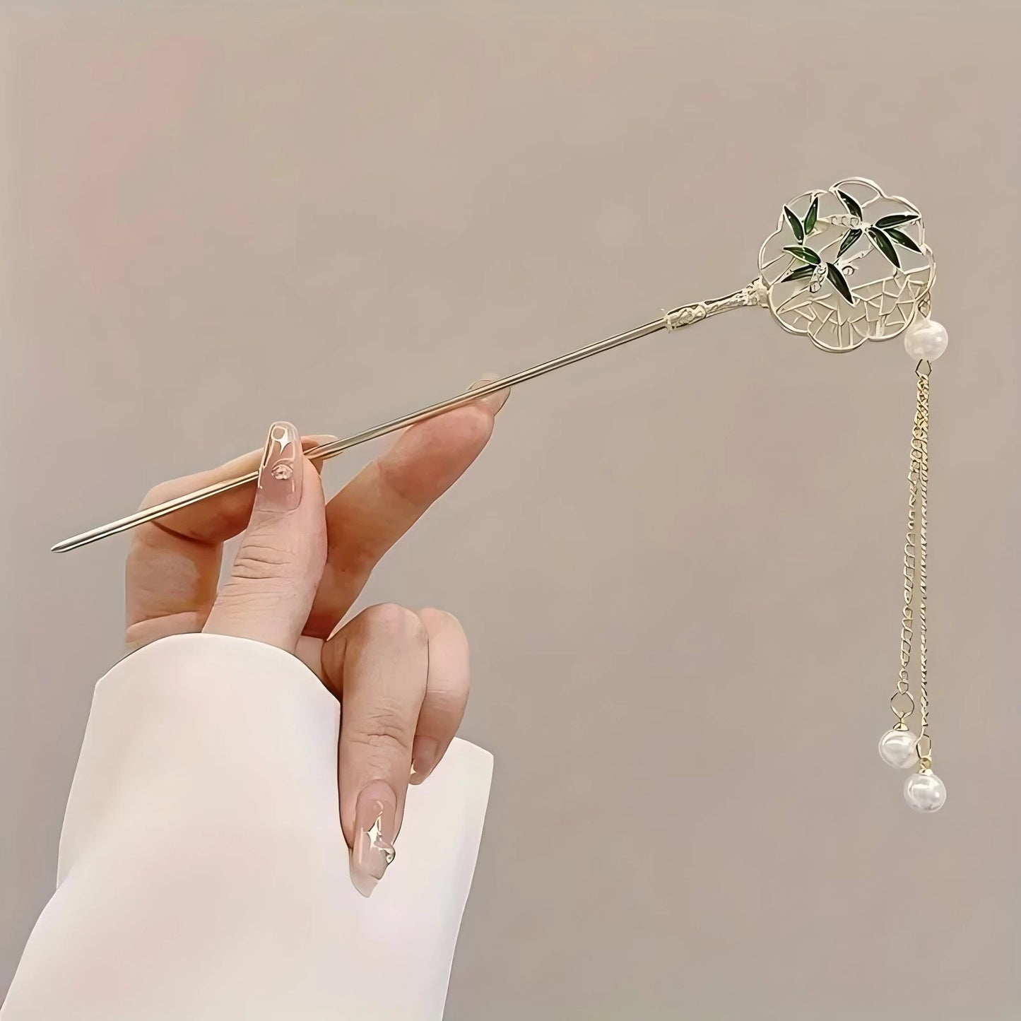 Elegant Chinese Style Hair Clip with Tassel Traditional Floral Design Hairpin & Hair Needle for Women