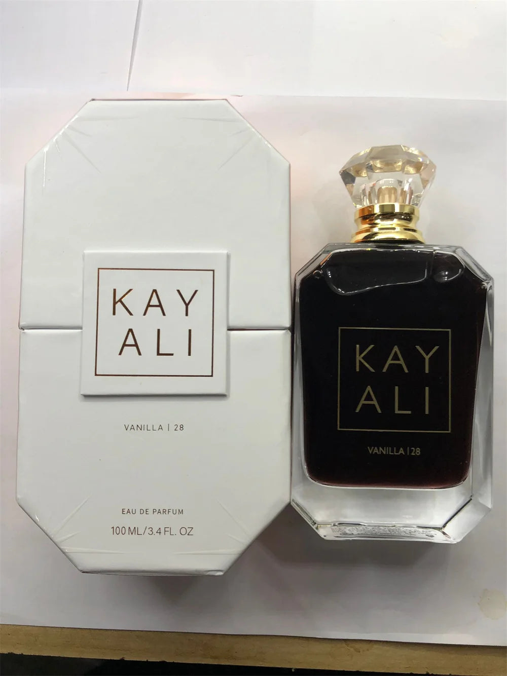 Sparkling Lychee Vanilla 28 Perfume Lovefest Burning Woman Man Sweet Fruity Floral Notes Warm Woody Long-Lasting Romantic Aroma
