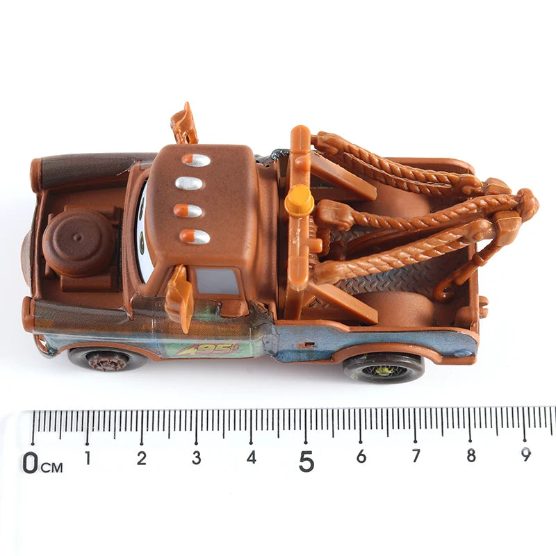 Disney Pixar Cars 2 Lightning McQueen Mini Diecast Racing Car Dinoco Racers Collection for Kids