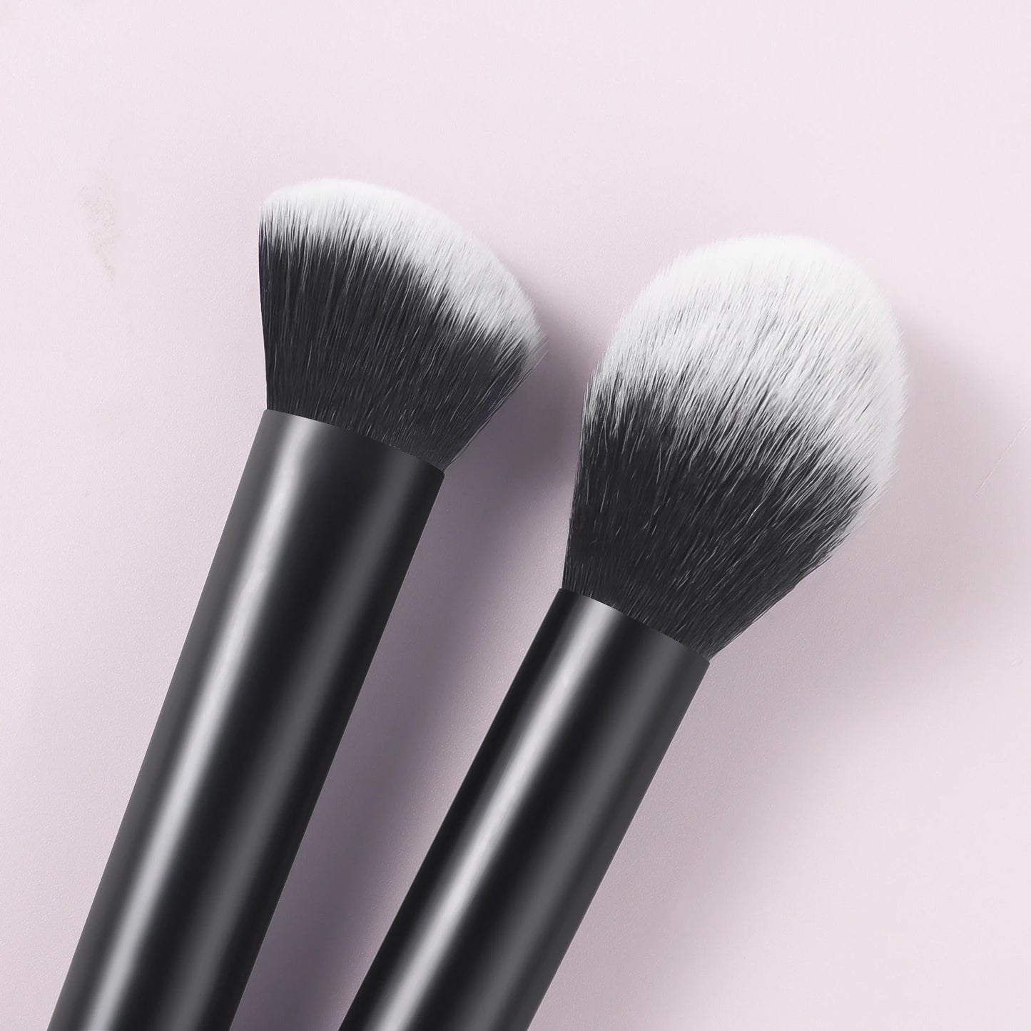 8pcs Portable Makeup Brush Set – Multifunctional Plastic Brushes for Daily Use