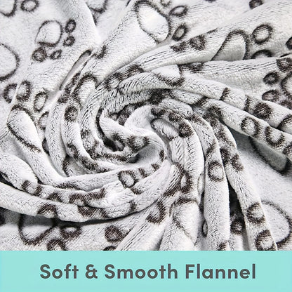 Soft Fluffy High-Quality Pet Blanket with Cute Cartoon Pattern Warm & Comfortable Mat for Cats & Dogs