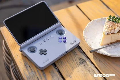 Retroid Pocket Flip 2 Retro Handheld Game Console - SD865/D1100, 5.5" 1080p Foldable Screen, 5000mAh Battery